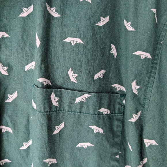 Paper boat print button up men's shirt. - Picture 2 of 3